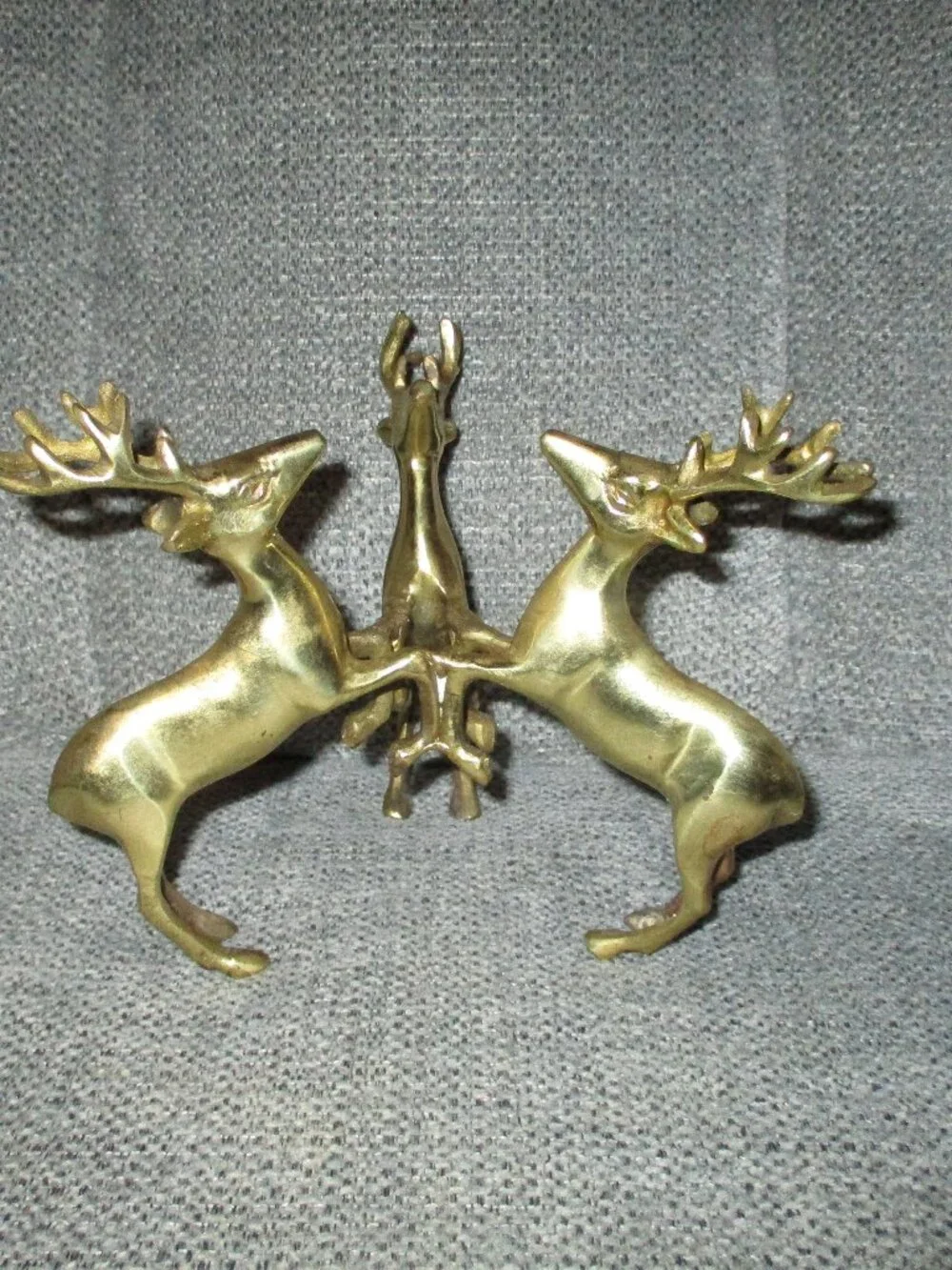 Vtg Mid Century Brass 3 Reindeer Pillar Candle T-Light Holder Centerpiece 5.5”